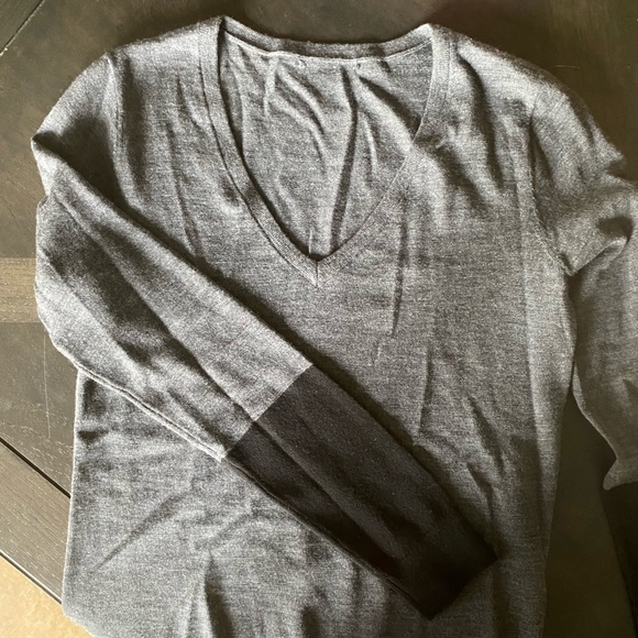 Two toned long sleeved knit with accent arm detail - Picture 3 of 3